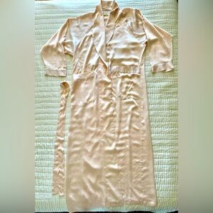 Patricia Fieldwalker Adagio luxury brand 100% silk long robe